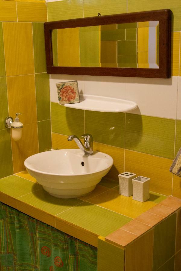 Apartments-Estate Under The Paintbrush ヴィス エクステリア 写真